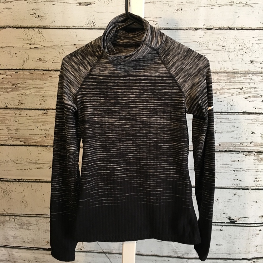 Nike Pro Hyperwarm Turtleneck Activewear Shirt